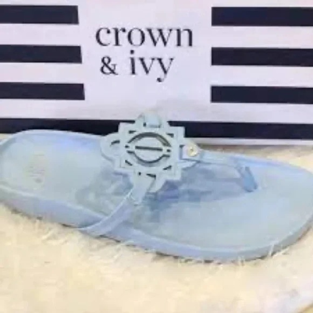 ❄️ Crown & Ivy | Wylie Footbed Sandals Various Sizes Available - Picture 7 of 7